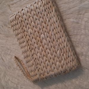 kahma Straw Clutch